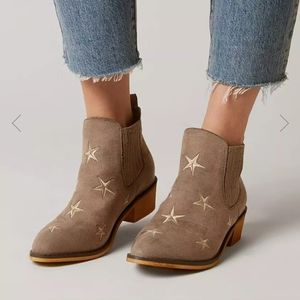 Mi.IM Star Suede Boots